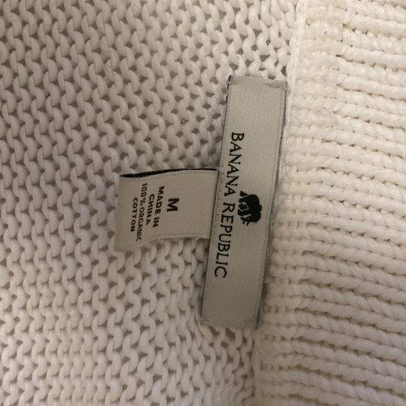 Safari-inspired, white organic cotton Banana Republic cardigan - Picture 4 of 8